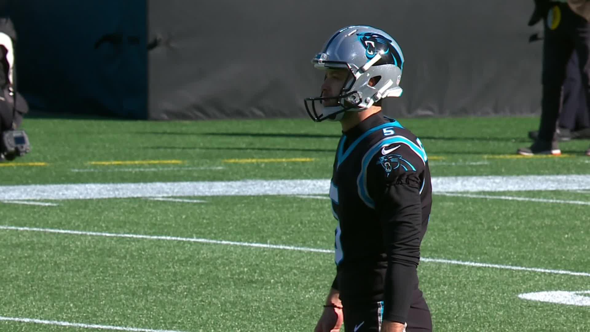 Atlanta Falcons quarterback Feleipe Franks (15) warms up prior to an NFL  football game against the Carolina Panthers, Sunday, Dec. 12, 2021, in  Charlotte, N.C. (AP Photo/Brian Westerholt Stock Photo - Alamy